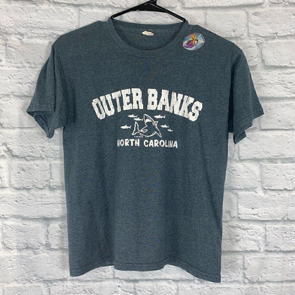 Gildan Outer banks Crewneck short sleeve t-shirt youth boys M